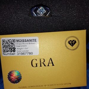 GRA Moissanite Ring - Sparkling White Center Stone